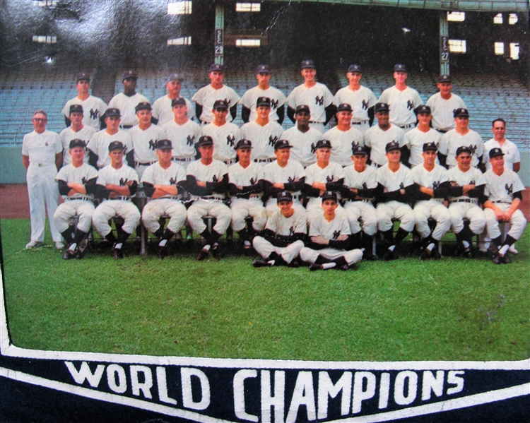 1962 NY YANKEES WORLD CHAMPIONS TEAM PICTURE PENNANT