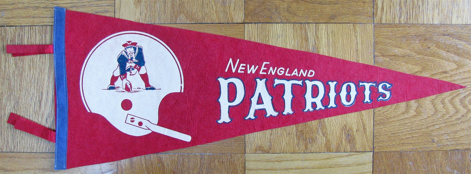 VINTAGE NEW ENGLAND PATRIOTS PENNANT