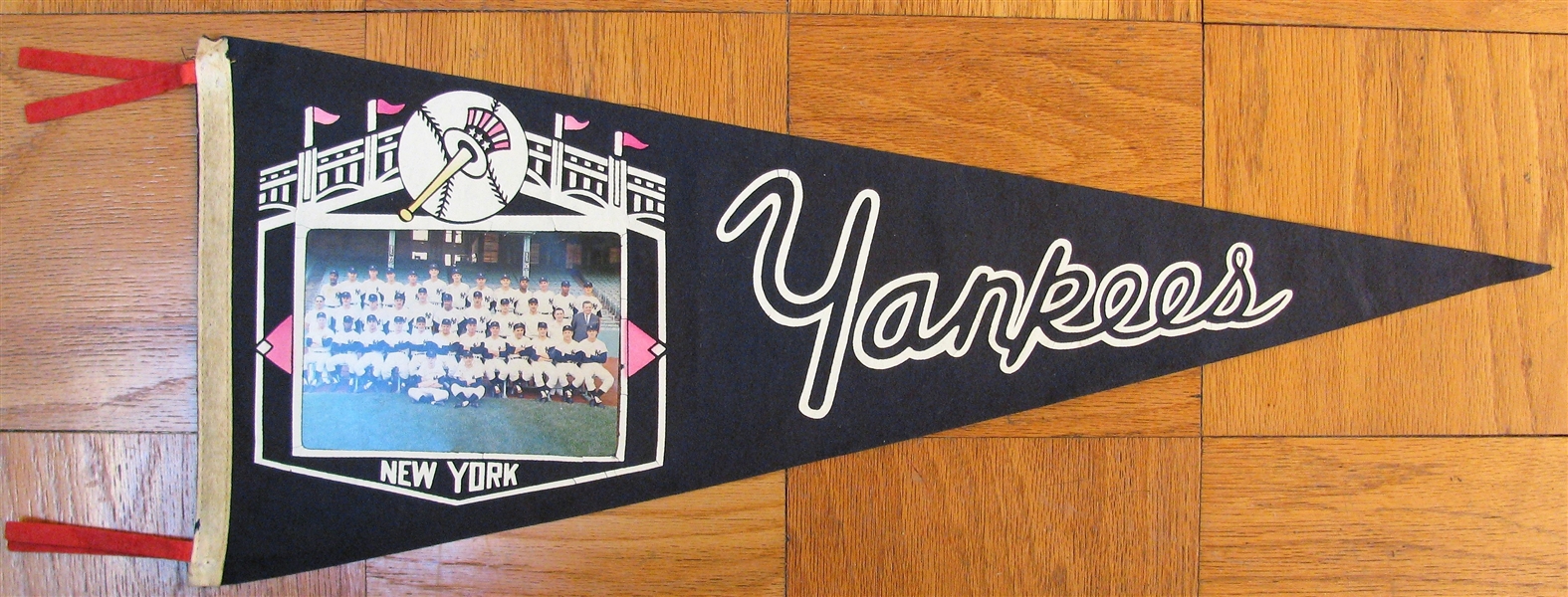 60's NEW YORK YANKEES PICTURE PENNANT