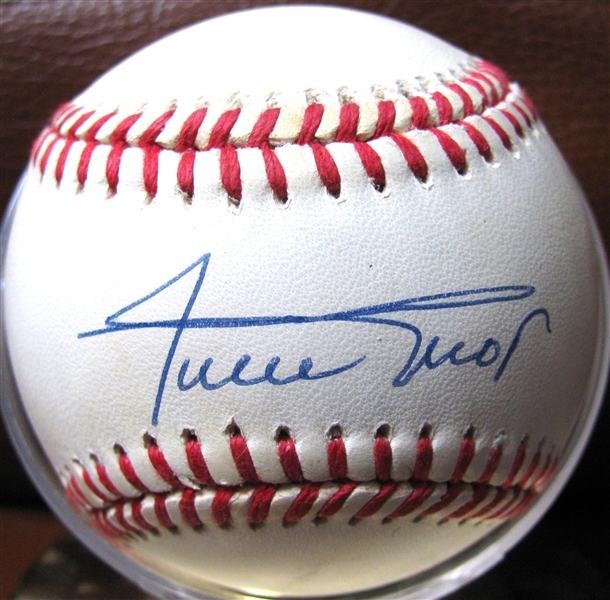WILLIE MAYS SIGNED BASEBALL w/CAS
