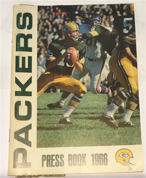 1966 GREEN BAY PACKERS PRESS BOOK