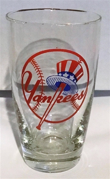 50's NEW YORK YANKEES BIG LEAGUER LARGE GLASS