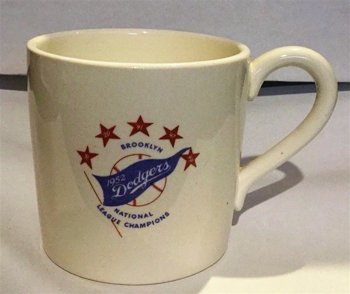 1952 BROOKLYN DODGERS NATIONAL LEAGUE CHAMPIONS COFFEE MUG- RARE!