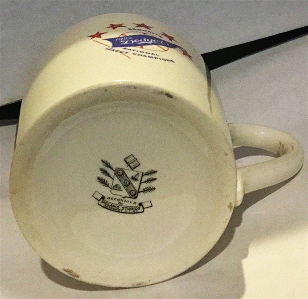 1952 BROOKLYN DODGERS NATIONAL LEAGUE CHAMPIONS COFFEE MUG- RARE!