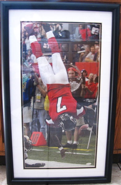 MICHAEL VICK SIGNED 16 x 20 PHOTO w/STEINER