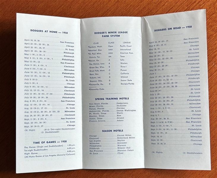 1958 LOS ANGELES DODGERS ROSTER BOOKLET - 1st YEAR