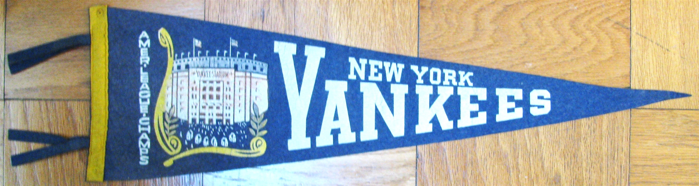 NEW YORK YANKEES AMERICAN LEAGUE CHAMPIONS 3/4 SIZE PENNANT