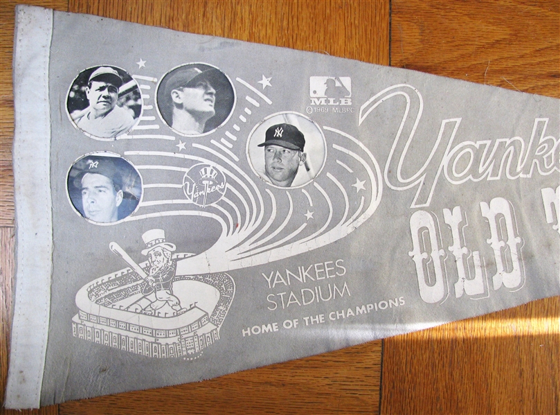 VINTAGE OLD TIMERS PENNANT w/RUTH-GEHRIG-DIMAGGIO & MANTLE