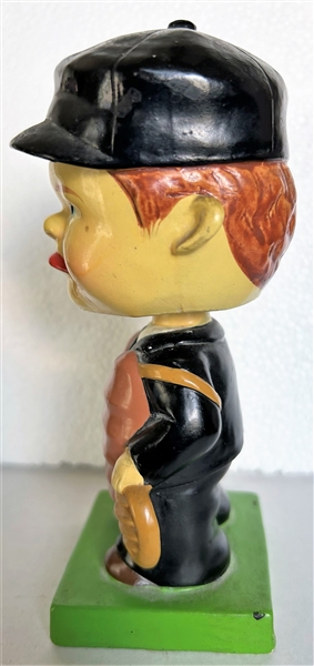 60's UMPIRE BOBBING HEAD - RARE