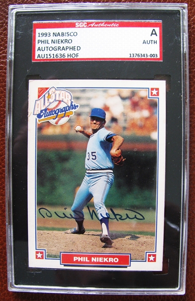 PHIL NIEKRO SIGNED BASEBALL CARD - SGC SLABBED & AUTHENTICATED