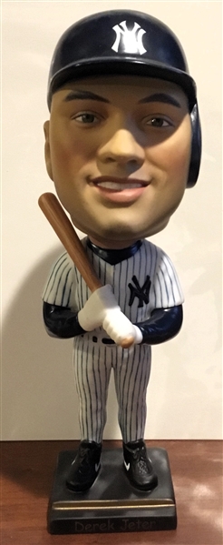 2002 DEREK JETER DANBURY MINT BOBBING HEAD