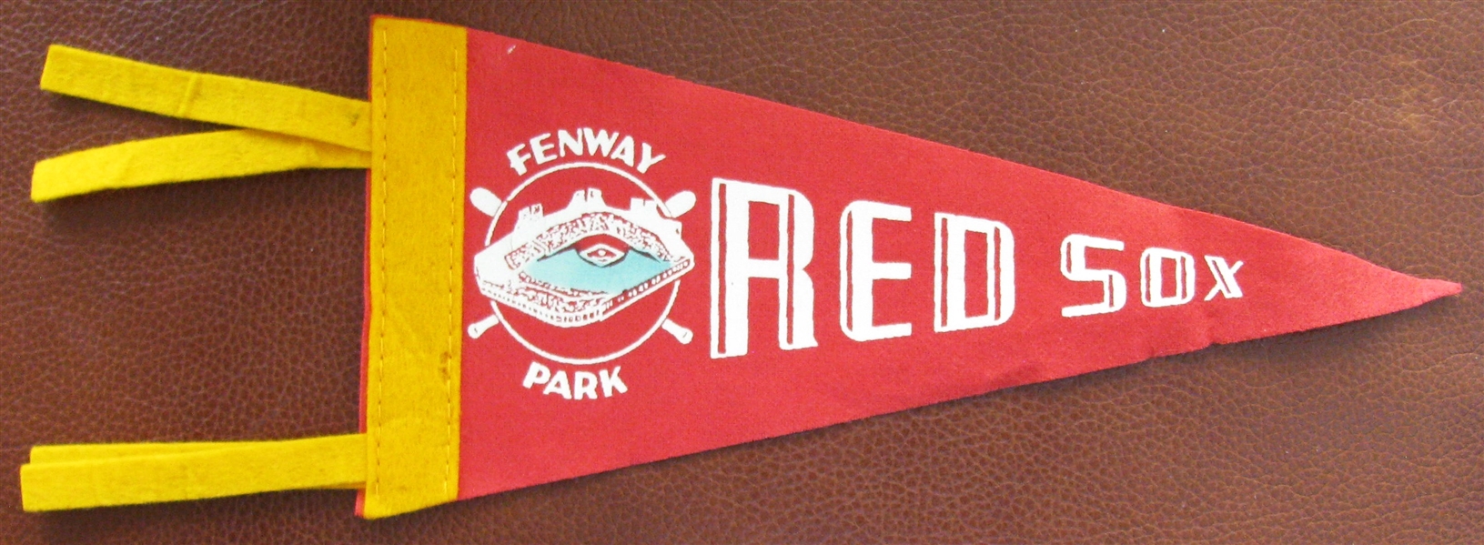 VINTAGE BOSTON RED SOX mini PENNANT