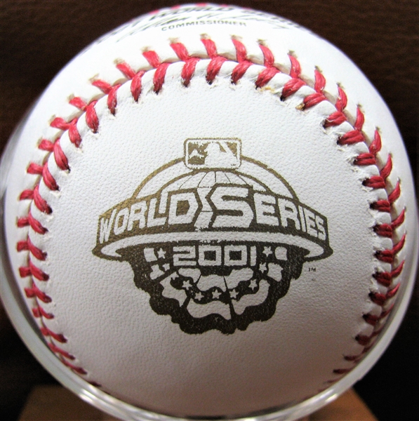 2000 WORLD SERIES COMMEMORATIVE BASEBALL w/BOX- YANKEES vs METS