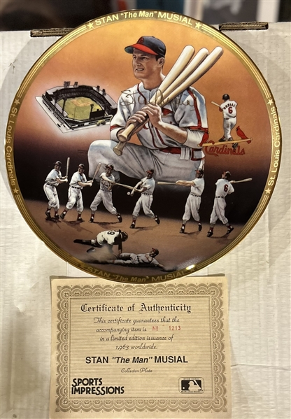 STAN MUSIAL  SPORTS IMPRESSIONS LIMITED-EDITION PLATE w/BOX