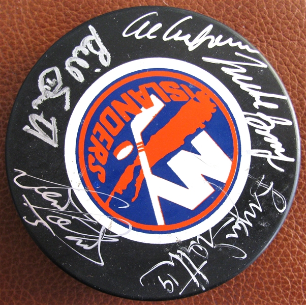 NY ISLANDERS HOCKEY PUCK GREATS BOSSY/ARBOUR/TROTTIER/POTVIN/SMITH w/CAS COA