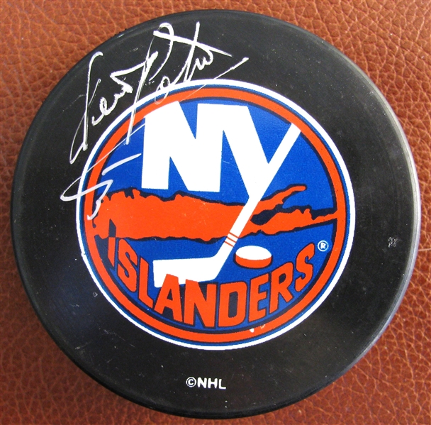 DENIS POTVIN SIGNED NY ISLANDERS HOCKEY PUCK w/CAS COA