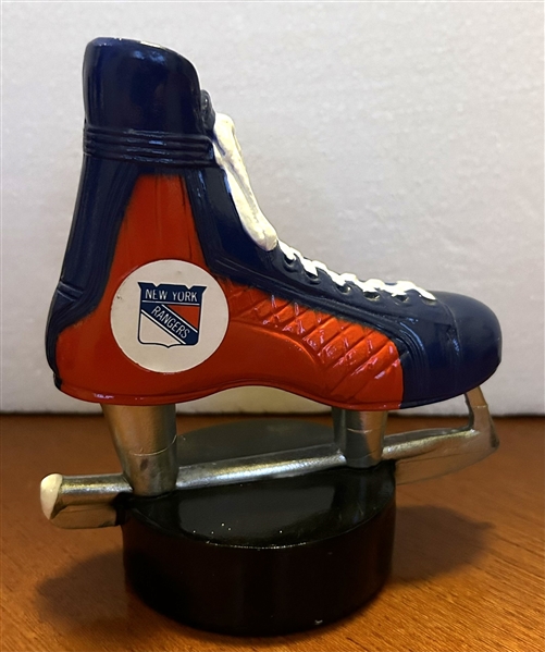 VINTAGE 70's NEW YORK RANGERS SKATE/PUCK BOTTLE OPENER-PAPERWEIGHT