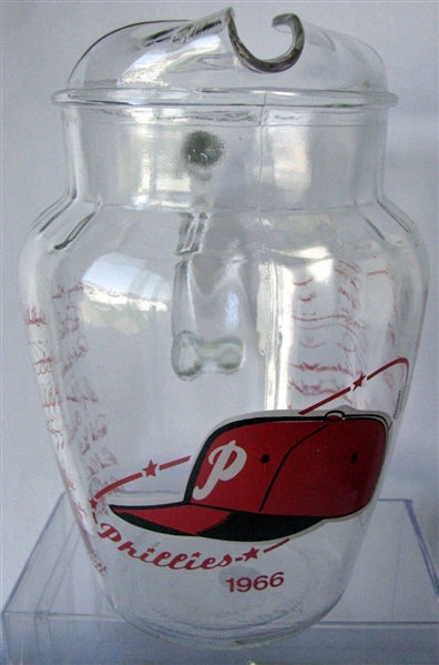 1966 PHILADELPHIA PHILLIES PITCHER & GLASS SET w/PLAYERS FACSIMILE AUTOGRAPHS