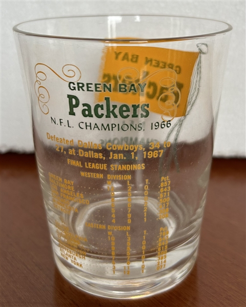 1966 GREEN BAY PACKERS NFL CHAMPIONSHIP GLASS- RARER VERSION