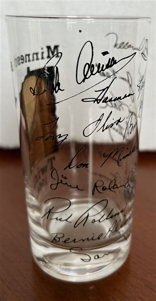 1964 MINNESOTA TWINS GLASS w/FACSIMILE AUTOGRAPHS