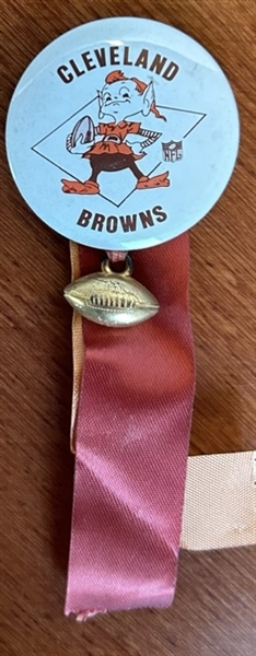 VINTAGE CLEVELAND BROWNS PIN w/RIBBON & ATTACHMENT