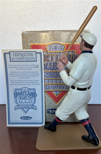 HONUS WAGNER  HARTLAND STATUE w/BOX w/COA