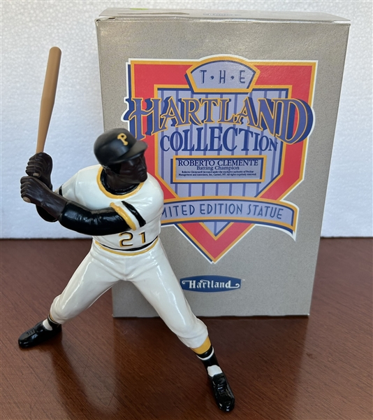 ROBERTO CLEMENTE  HARTLAND STATUE w/BOX