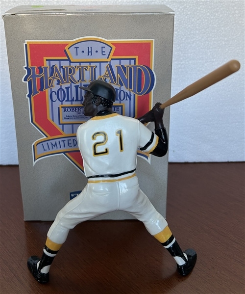 ROBERTO CLEMENTE  HARTLAND STATUE w/BOX