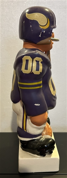 60's MINNESOTA VIKINGS KAIL LARGE STANDING LINEMAN STATUE