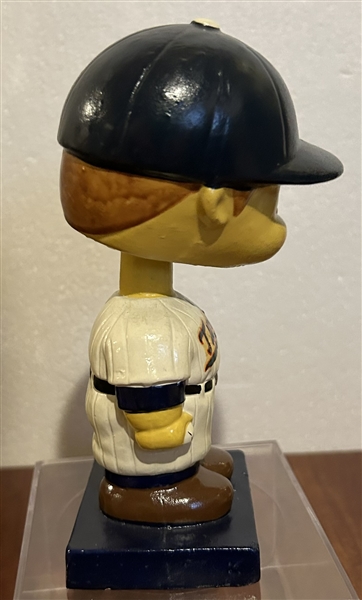 60's MINNESOTA TWINS COLOR BASE BOBBING HEAD