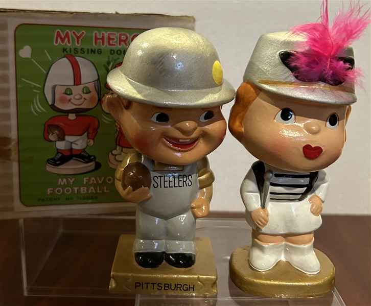 60's PITTSBURGH STEELERS KISSING PAIR BOBBING HEADS w/BOX