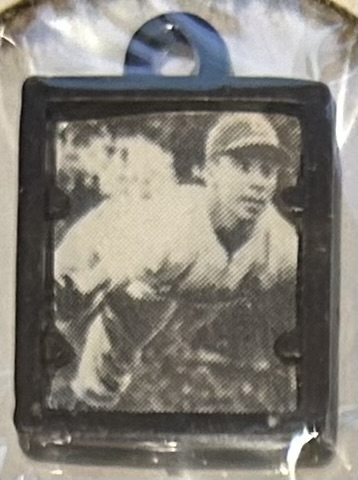 VINTAGE PEE WEE REESE GUMBALL CHARM