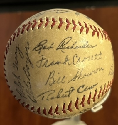 1960 NEW YORK YANKEES FACSIMILE SIGNED BASEBALL