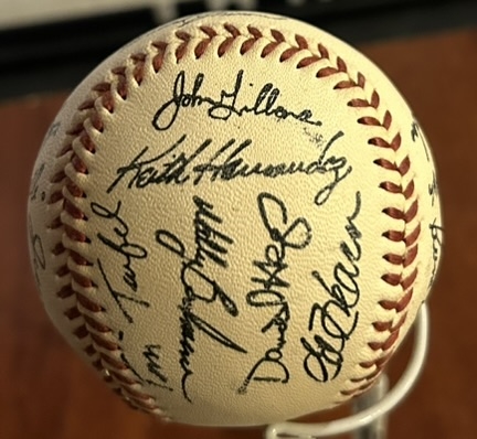 1986 NEW YORK METS FACSIMILE SIGNED BASEBALL- CHAMPIONSHIP SEASON