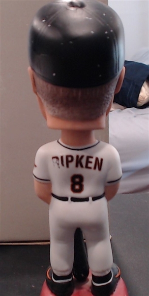 CAL RIPKEN JR SAMS BOBBING HEAD w/BOX