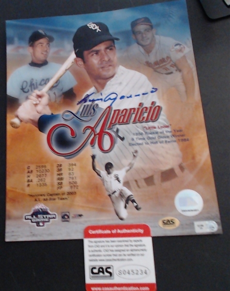 LUIS APARICIO AUTOGRAPHED 8X10 WITH COA