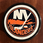 ALEXEI YASHIN SIGNED NEW YORK ISLANDERS HOCKEY PUCK w/COA