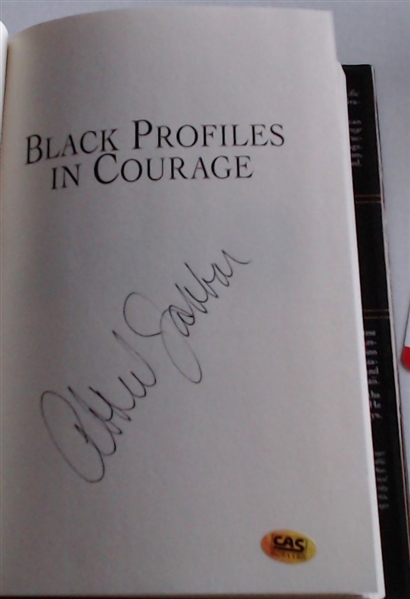 KARREM ABDUL-JABBAR BLACK PROFILES IN COURAGE AUTHOGRAPHED BOOK W/CAS COA