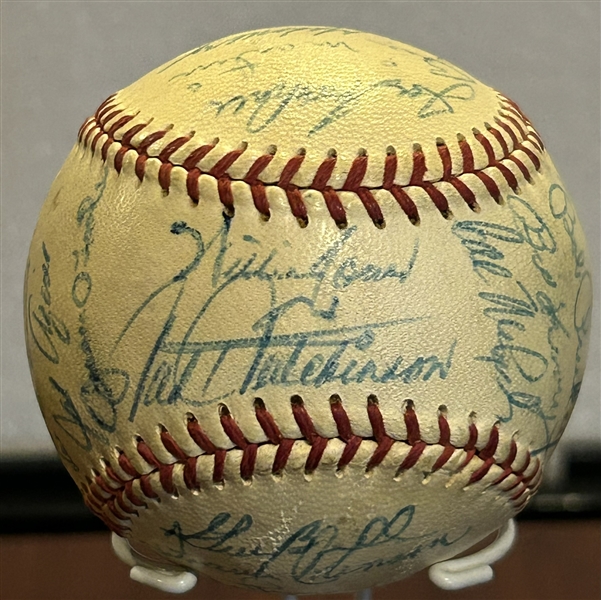 1960 CINCINNATI REDS TEAM SIGNED BASEBALL - 27 SIGNATURES w/LOA