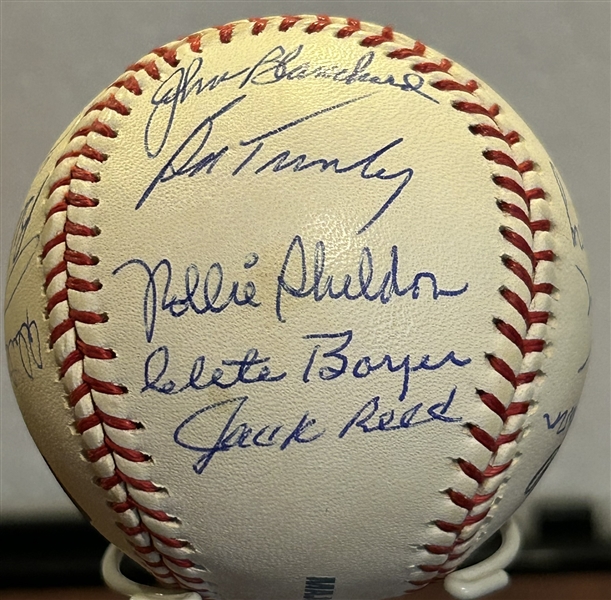 1961 NEW YORK YANKEES TEAM SIGNED BASEBALL - 17 SIGNATURES w/LOA