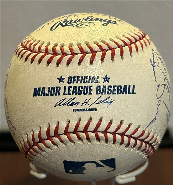 1961 NEW YORK YANKEES TEAM SIGNED BASEBALL - 17 SIGNATURES w/LOA