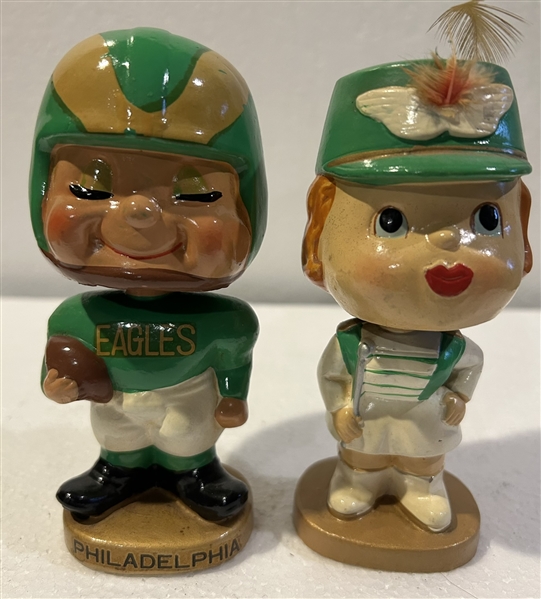 60's PHILADELPHIA EAGLES KISSING PAIR BOBBING HEADS