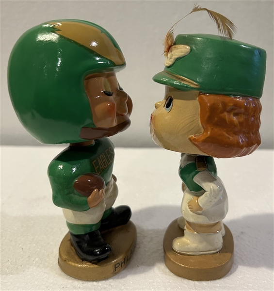 60's PHILADELPHIA EAGLES KISSING PAIR BOBBING HEADS