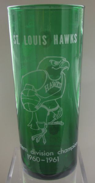 1960-61 ST. LOUIIS HAWKS NBA WESTERN DIVISION CHAMPIONS GLASS w/PLAYER PICTURES