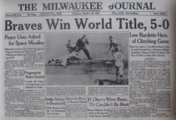 1957 MILWAUKEE BRAVES WORLD CHAMPIONS ASH TRAY