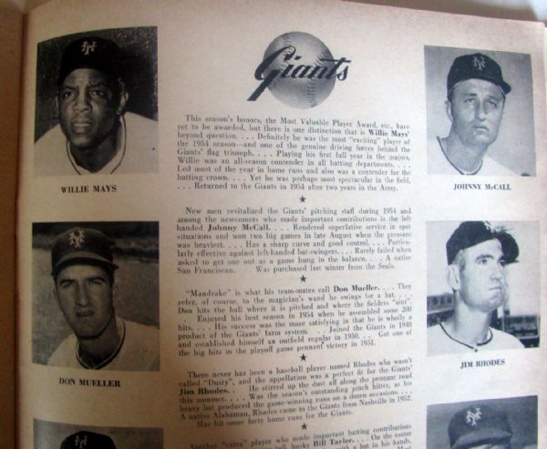 1954 WORLD SERIES PROGRAM - GIANTS VS INDIANS SIGNED BY WILLIE MAYS w/SGC COA