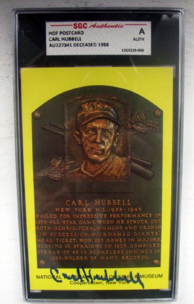 CARL HUBBELL SIGNED HOF POST CARD - SGC SLABBED & AUTHENTICATED