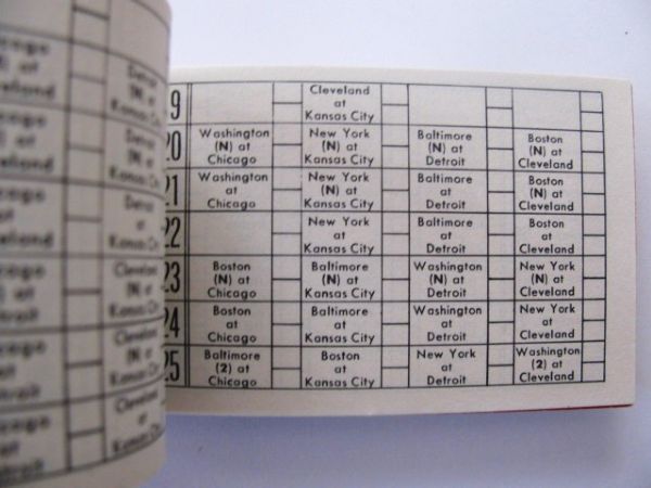 1957 AMERICAN LEAGUE BASEBALL SCHEDULE BOOKLET - CHICAGO WHITE SOX ISSUE