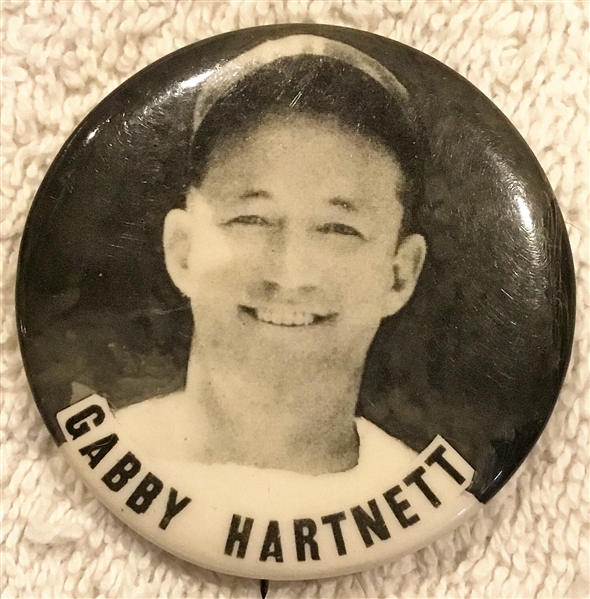 40's GABBY HARTNETT PM-10 PIN - CHICAGO CUBS