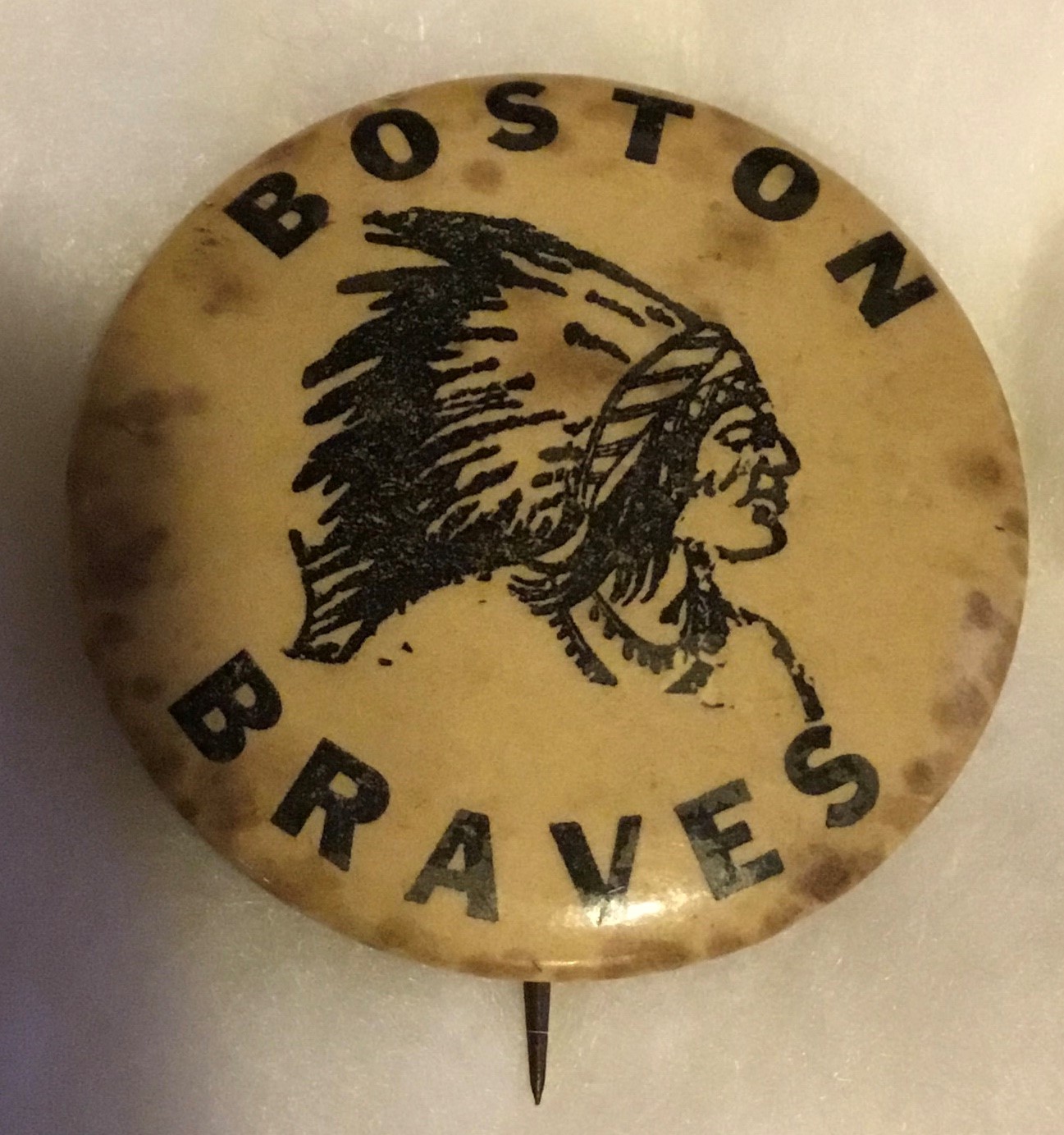 Lot Detail - VINTAGE BOSTON BRAVES PIN - RARE